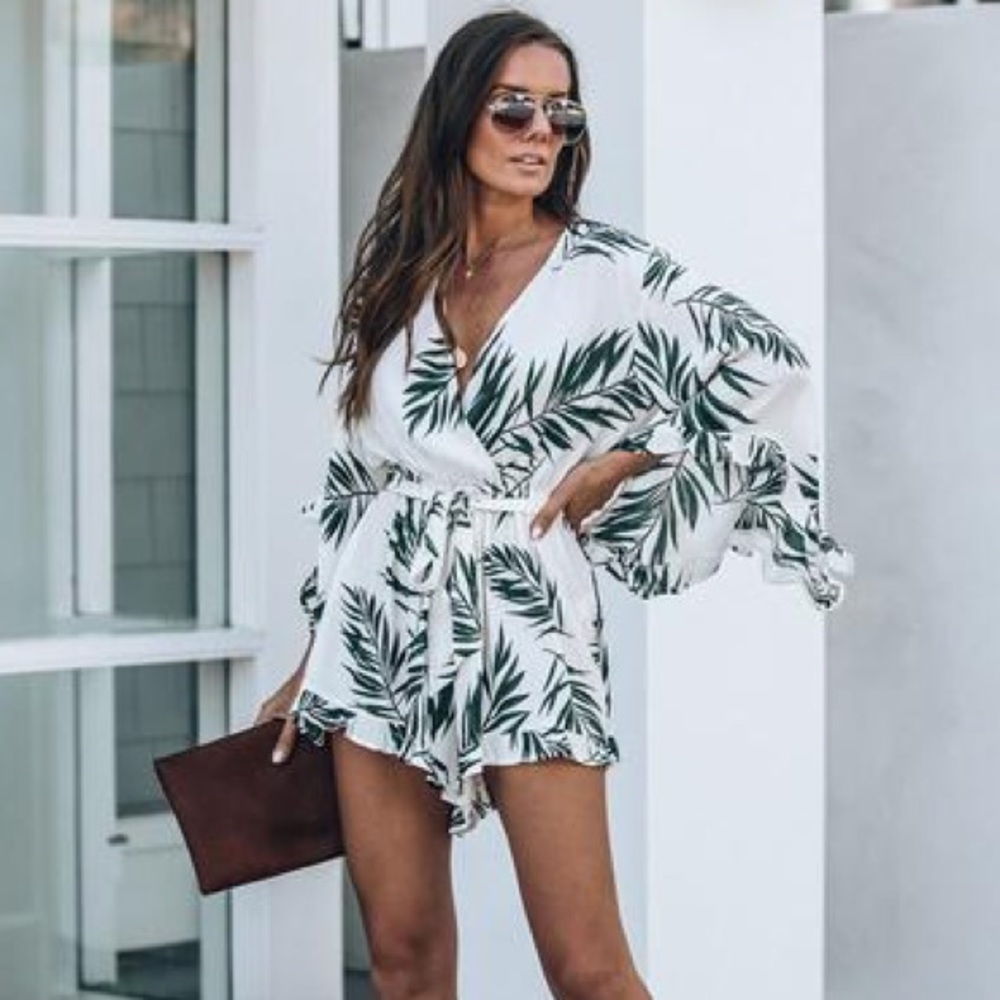 Palm Print Romper 🌴 MEDIUM NWOT